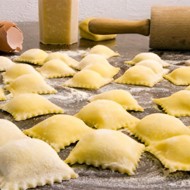 Равиоли с сыром и базиликом