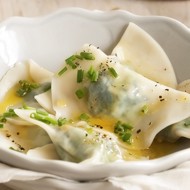 Равиоли со шпинатом и сыром рикотта