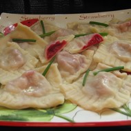 Равиоли со свеклой, творогом и пармезаном