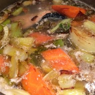 Рыбный бульон из головизны красной рыбы