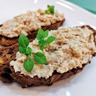 Риет из сельди с сыром и яйцом