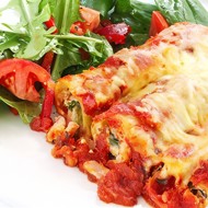 Рикотта, запеченная с жареными помидорами