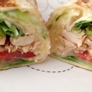 Ролл в тортилье с курицей