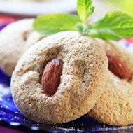 Рождественское печенье с корицей и миндалем