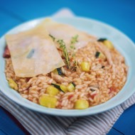 Розмариновое ризотто с испанским чоризо и курицей