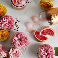 Розовый коктейль (Rose-infused)