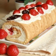 Рулет «Клубника со сливками»