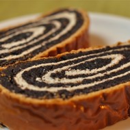 Рулет с маком и изюмом