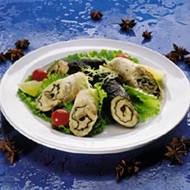 Рулеты из норвежской семги со шпинатом