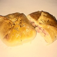 Сайки с ветчиной и луком