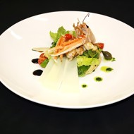 Салат из артишоков, груши и лангустинов с апельсиновым цитронетом