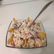 Салат из фасоли с сухариками