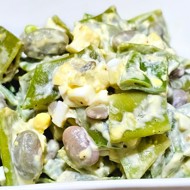 Салат из фасоли с яйцом