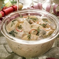 Салат из картофеля и копченой скумбрии