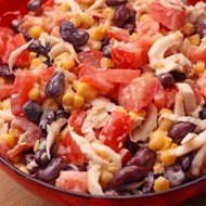 Салат из китайской капусты с помидорами и фасолью