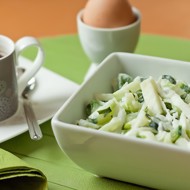 Салат из кольраби с огурцом