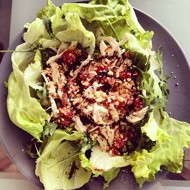 Салат из курицы и клубники