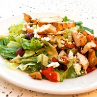 Салат из курицы по-гречески