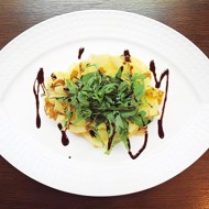 Салат из манго и сибаса