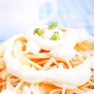 Салат из моркови с чесноком