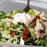 Салат из пекинской капусты с курицей и сыром