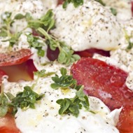 Салат из помидоров и брынзы