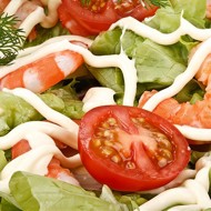 Салат из помидоров с креветками