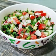 Салат из сезонных овощей