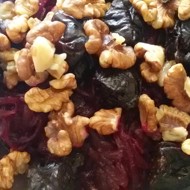 Салат из свеклы и чернослива с маслом
