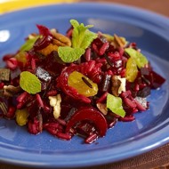 Салат из свеклы с изюмом
