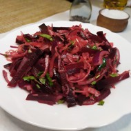 Салат из свеклы с квашеной капустой