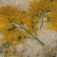 Салат «Мимоза» с лососем