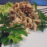 Салат «Министерский» с куриной грудкой и яичными блинчиками