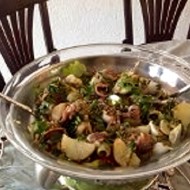 Салат нисуаз с фасолью и перепелиными яйцами