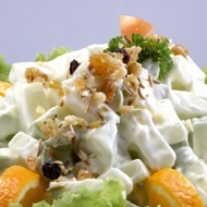 Салат оливье с ветчиной и ананасом