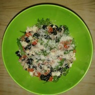 Салат «Роверето» с печенью трески и оливками