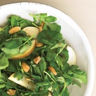 Салат с грушами и орехами кешью