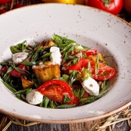 Салат с хрустящими баклажанами