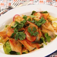 Салат с карпаччо из копченой куриной грудки от Chicken Run