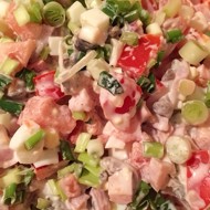 Салат с копченой курицей и шампиньонами