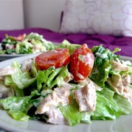 Салат с курицей и сыром филадельфия