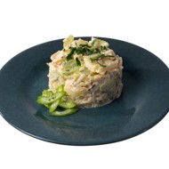 Салат с курицей и ананасом