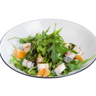 Салат с мандаринами и камамбером