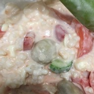 Салат с маринованными грибами, рисом и сыром