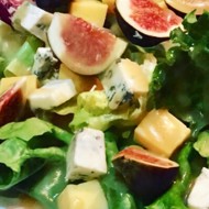 Салат с медово-горчичным дрессингом