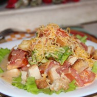 Салат с сухариками «Цезарь»