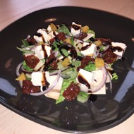 Салат с вяленными томатами и шампиньонами в итальянском стиле