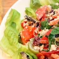 Салат с запеченными и свежими овощами и фетой