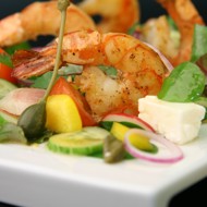 Салат в греческом стиле с соусом ceviche