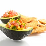 Сальса из авокадо и кукурузы